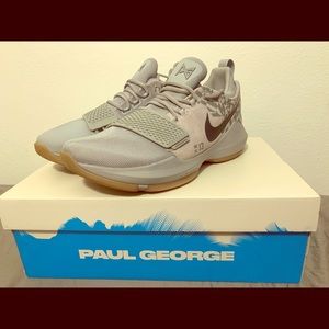 Nike Basketball shoes PG1